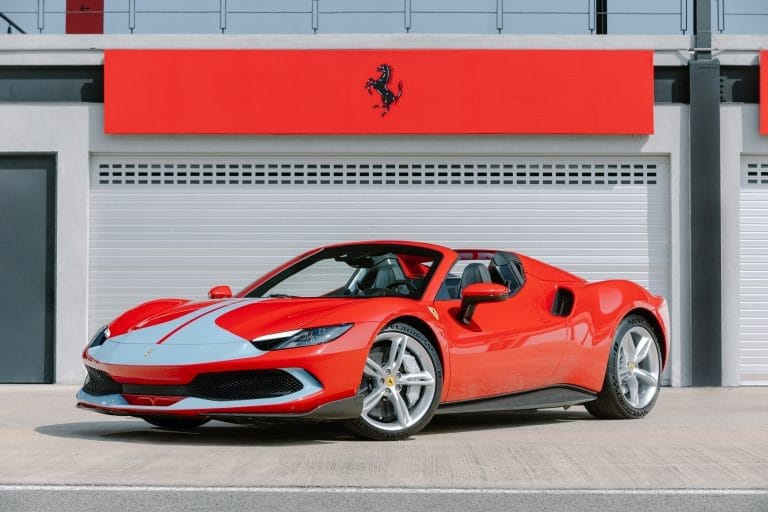 Ferrari Paling SEKSI: Ferrari 296 GTS (Spider)