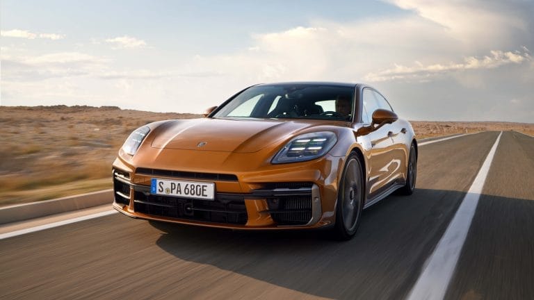 Porsche Perkenalkan Panamera Baru