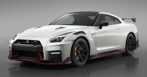 “Menggilap Jalanan dengan Kuasa Ekstrem: Nissan GTR R35 Nismo Edition”