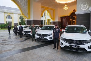 Agong Kurnia X90 kepada KPN, Pegawai Kanan Istana Negara