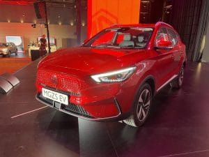MG ZS EV 2024 Kini Dilancarkan di Malaysia: Harga Bermula Dari RM125,999