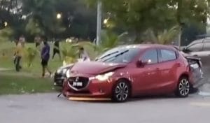 Angkara Undur Laju, Mazda 2 Telah Langgar Beberapa Kenderaan