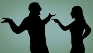 Isteri Didenda RM1,000, Rosakkan Kereta Suami Selepas Dicerai Melalui Whatsapp