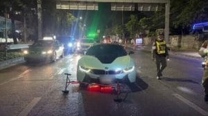 Anak Timbalan Menteri Thailand Rempuh Sekatan Polis – Dipercayai di Bawah Pengaruh Alkohol