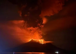 Gunung Ruang Meletus: Penerbangan KL-Sabah-Sarawak Dibatalkan