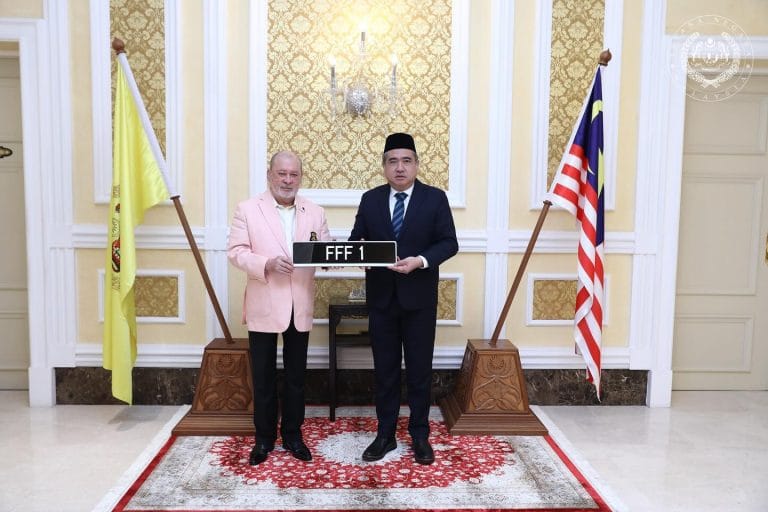 YDP Agong Sultan Ibrahim Pemilik Nombor Plat ‘FFF 1’ – Nilai Bidaan Tertinggi, RM1.75 Juta