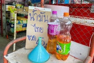 Minyak RON95 Malaysia Dijual Secara Terbuka di Thailand