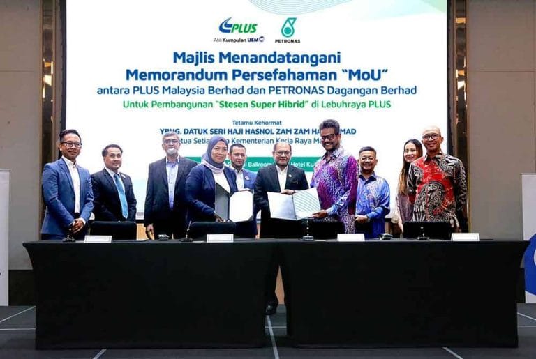 PLUS dan Petronas Dagangan Bina Stesen Super Hibrid Pertama di Malaysia