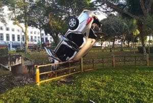 Tercampak Dari Kereta, Seorang Lelaki Maut kerana Kereta Hilang Kawalan