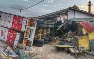 Pemandu Treler, Pemilik Syarikat Berdepan Tindakan Tegas – Isu Rempuh Rumah Sehingga 2 Beradik Maut