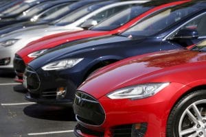 Seorang Penunggang Motosikal Maut, Dilanggar oleh Tesla dalam Mod Pemanduan Sendiri di Seattle