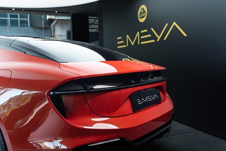 LOTUS-EMEYA-EXTERIOR