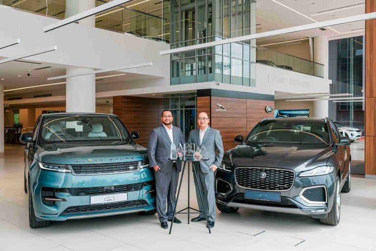 Jaguar Land Rover Malaysia Diiktiraf Sebagai Pengedar Tahunan Terbaik di Asia Pasifik!