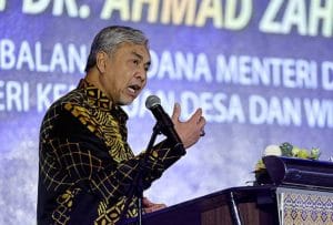 Tol Percuma Hanya Menambah Kos, Bukan Menyelesaikan Kesesakan – Ahmad Zahid