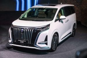 Denza D9 Dilancarkan di Malaysia – MPV EV di bawah BYD, Harga Bermula RM259k – RM309k