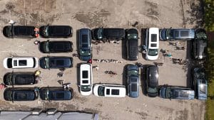 200 Unit Pertama Denza D9 Berjaya Dihantar kepada Pelanggan