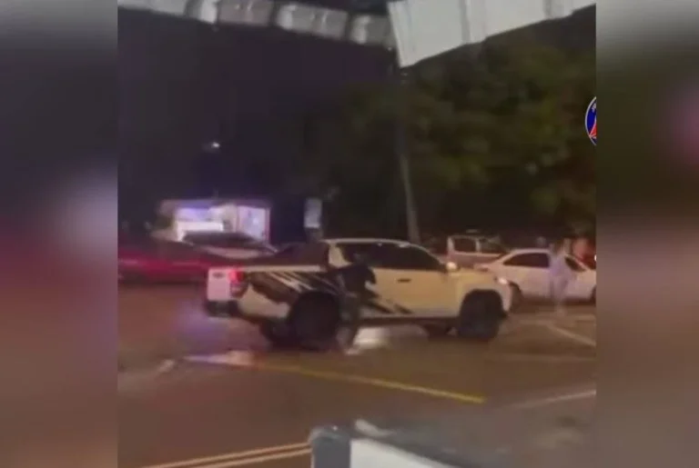 Polis Buru Pemandu Triton Putih, Tular kerana Lari dari Sekatan Polis