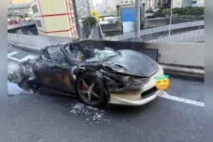 Impian 10 Tahun Musnah Sekelip Mata, Ferrari Baru Terbakar di Tokyo