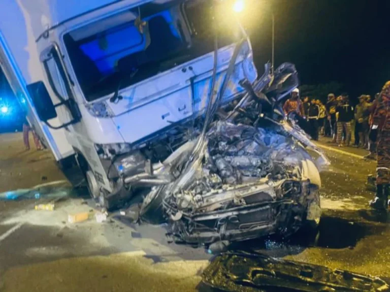 Suami Isteri Maut, Tiga Anak Cedera Parah Dalam Kemalangan Ngeri