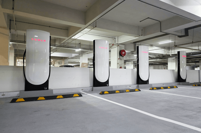 Tesla Lancar Stesen Pengecasan Supercharging V4 di i-City, Shah Alam