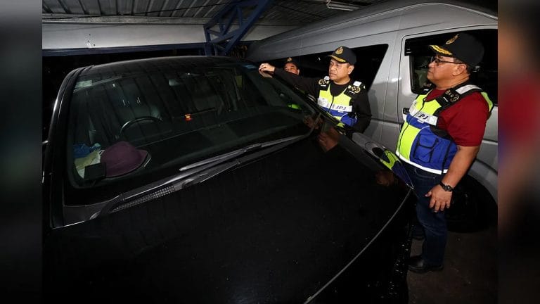 JPJ Tahan 4 Kenderaan e-Hailing Singapura Bawa Penumpang Tanpa Permit