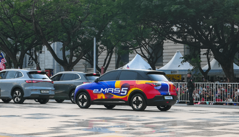 Proton e.MAS 5 Curi Tumpuan Rakyat di Sambutan Hari Kebangsaan