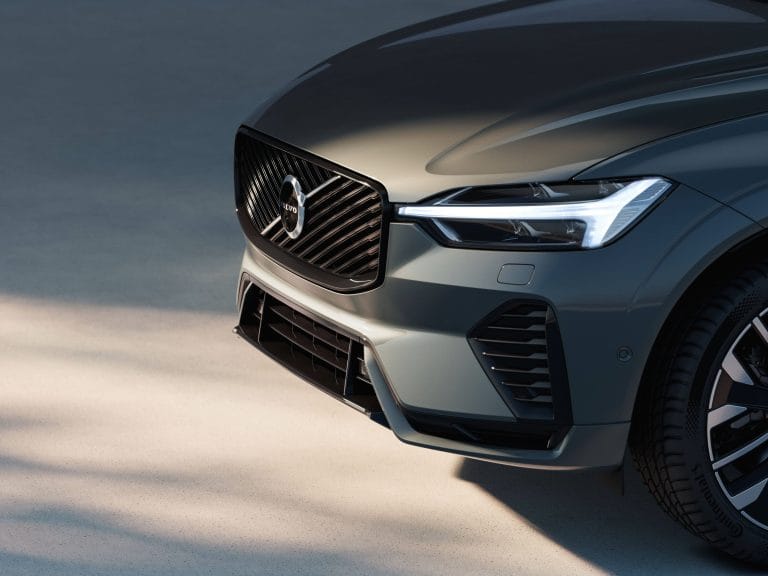 Tempahan Volvo XC60 Facelift 2026 Kini Dibuka – 2 Varian, Anggaran Harga Bermula RM334k