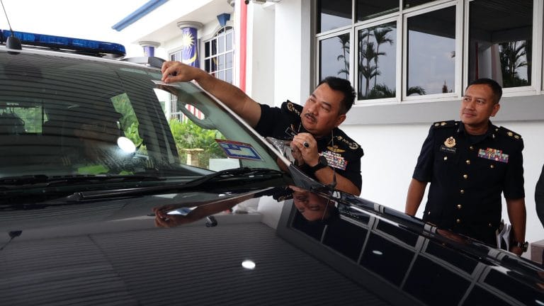 JPJ Terima Pelekat RFID Khas Untuk Pengecualian Tol Kenderaan Penguatkuasa