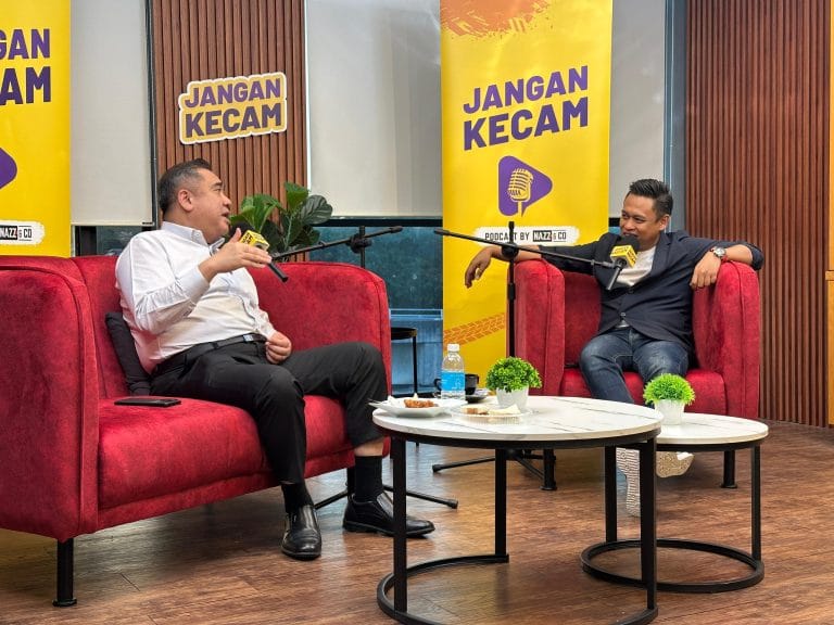 Patutkah Warga Emas Terus Memandu? Soalan untuk Anthony Loke dalam podcast JANGAN KECAM