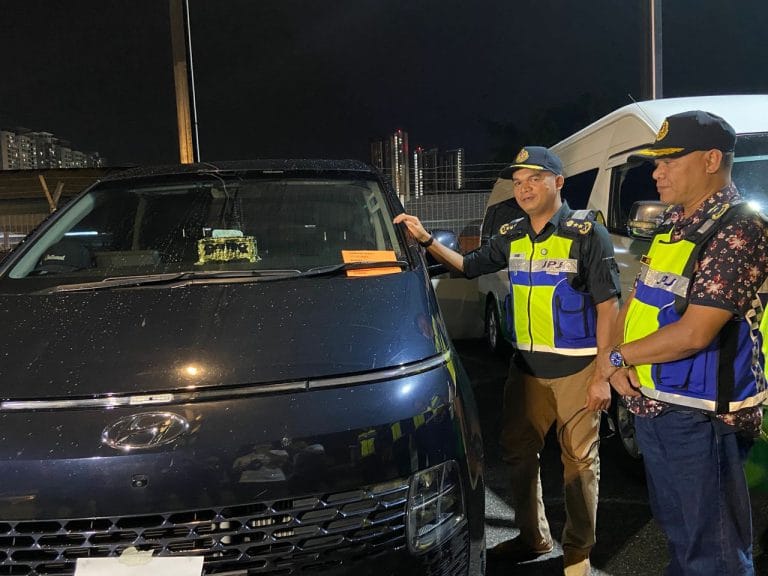 Pemandu Warga Asing Ditahan, Guna Kereta Persendirian Tanpa Lesen Untuk Bawa Pelancong