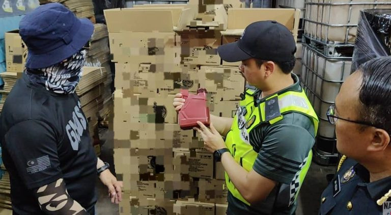 Kitar Semula Minyak Terpakai Jadi Tiruan, Nilai Rampasan Cecah RM1 Juta