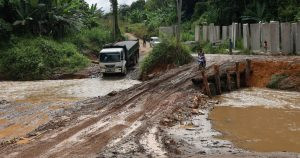 Beberapa Jambatan Di Gua Musang Dinaiki Air Hingga Tenggelam