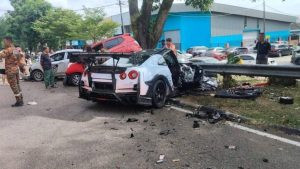 Nissan GT-R Hilang Kawalan, Dua Nyawa Terkorban di Johor Jaya
