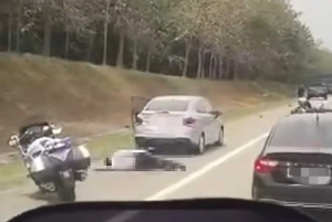 Lelaki Maut Selepas Langgar Polis Trafik Di Lorong Kecemasan