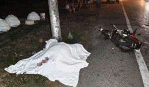 Penunggang Motosikal Maut Terbabas Langgar Tiang Elektrik di Gurun