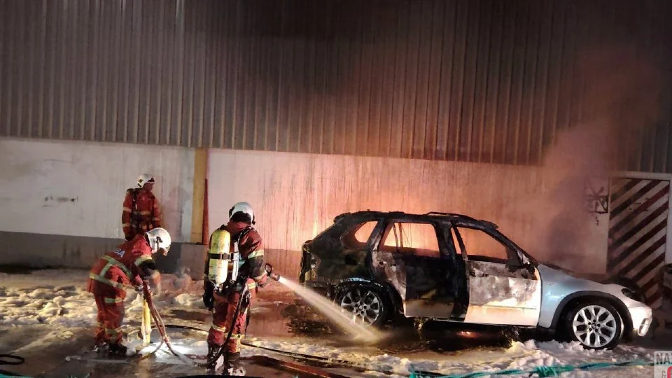 Kereta BMW Terbakar