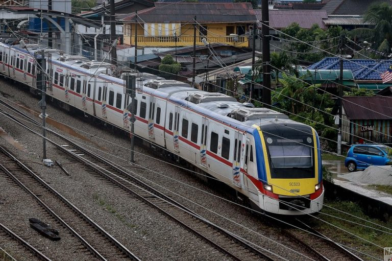 Bosan Jalan Sesak, Tren Menjadi Pilihan Musim Perayaan