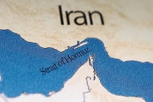 Iran Benarkan Kapal Lalu Selat Hormuz
