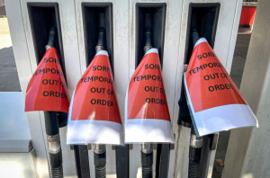 Australia Potong Separuh Cukai Petrol Tiga Bulan Susulan Krisis Asia Barat