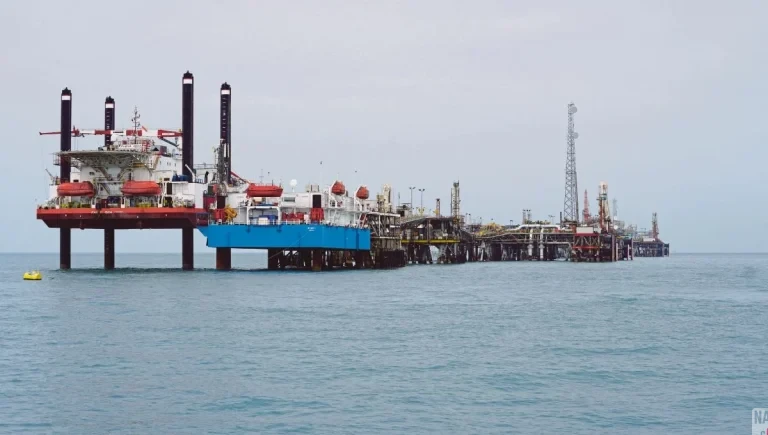 Harga Minyak Teluk Parsi Jatuh 2026