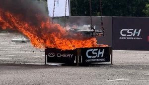 Ujian Bateri Chery: Dibakar Demi Buktikan Teknologi PHEV Paling Kebal