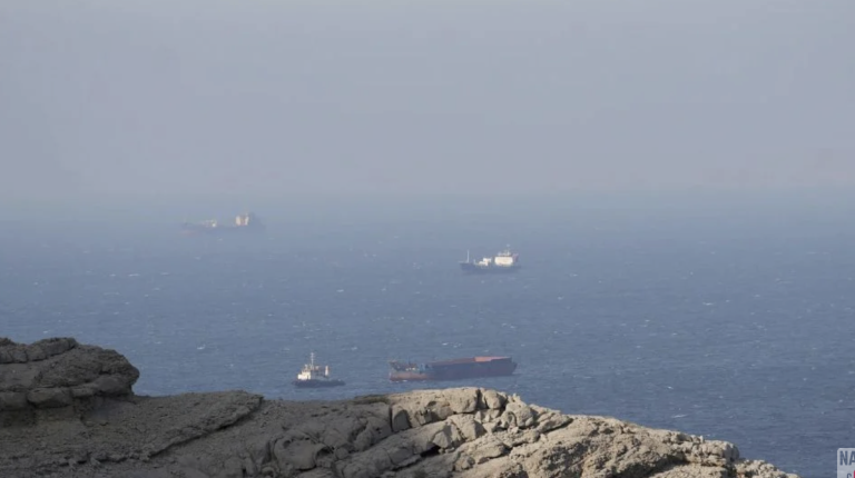 Lebih 20 Kapal Melintasi Selat Hormuz Sabtu Lalu