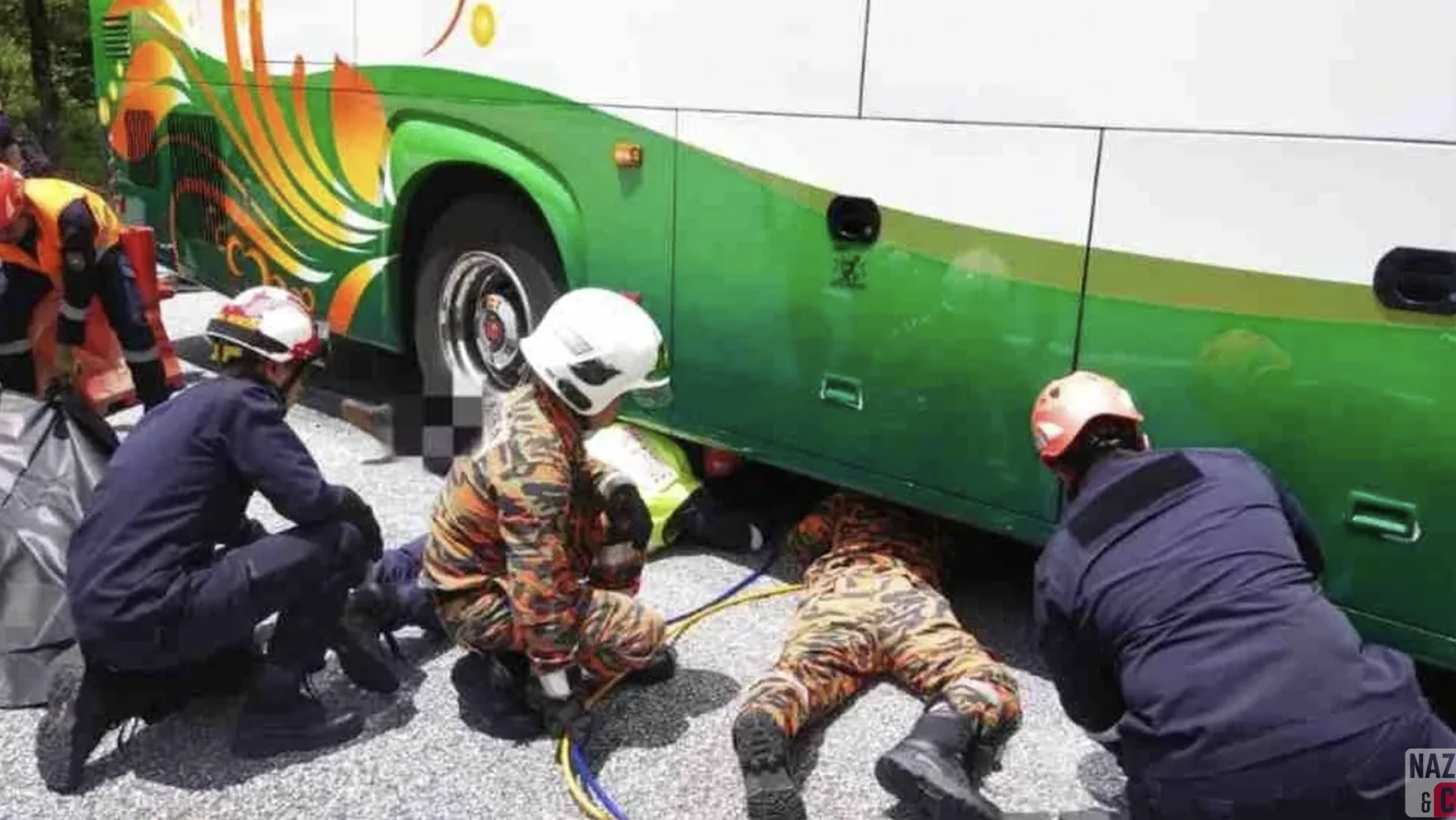 Terperosok Bawah Bas