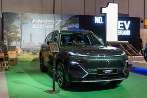 Proton e.MAS 7 PHEV ‘Tapau’ Pasaran: 20,000 Unit Di Jalanan, Pesaing Mula Berpeluh?