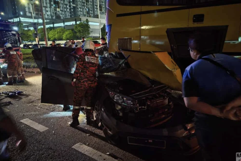 Wanita Maut, Tunang Cedera Selepas Kereta Terbabas Langgar Bas