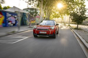 MINI Aceman Malaysia: Crossover Elektrik Kompak Dengan Rekaan Yang Berani