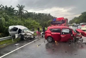 Dua Maut, Seorang Parah Dalam Kemalangan Tiga Kenderaan Di Baling