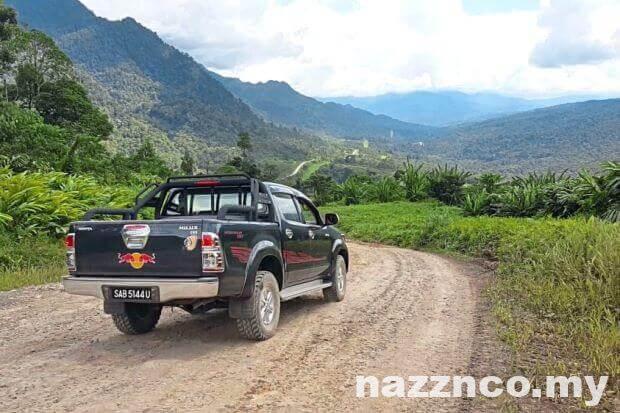 Trak Pikap 4x4