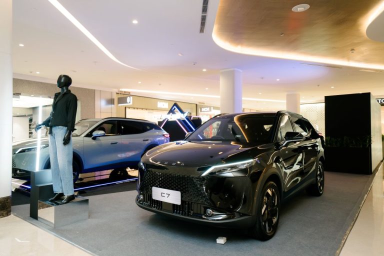 Omoda C7