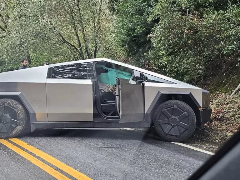 Kereta Makin Canggih, Tapi Betul Ke Makin Bagus?
